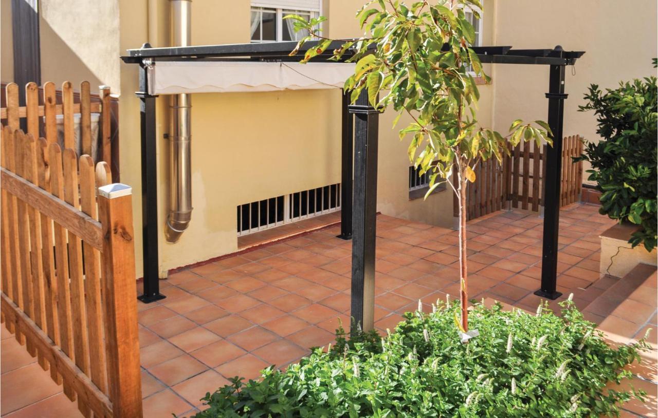 Cozy Home In Olivares With Outdoor Swimming Pool Dış mekan fotoğraf